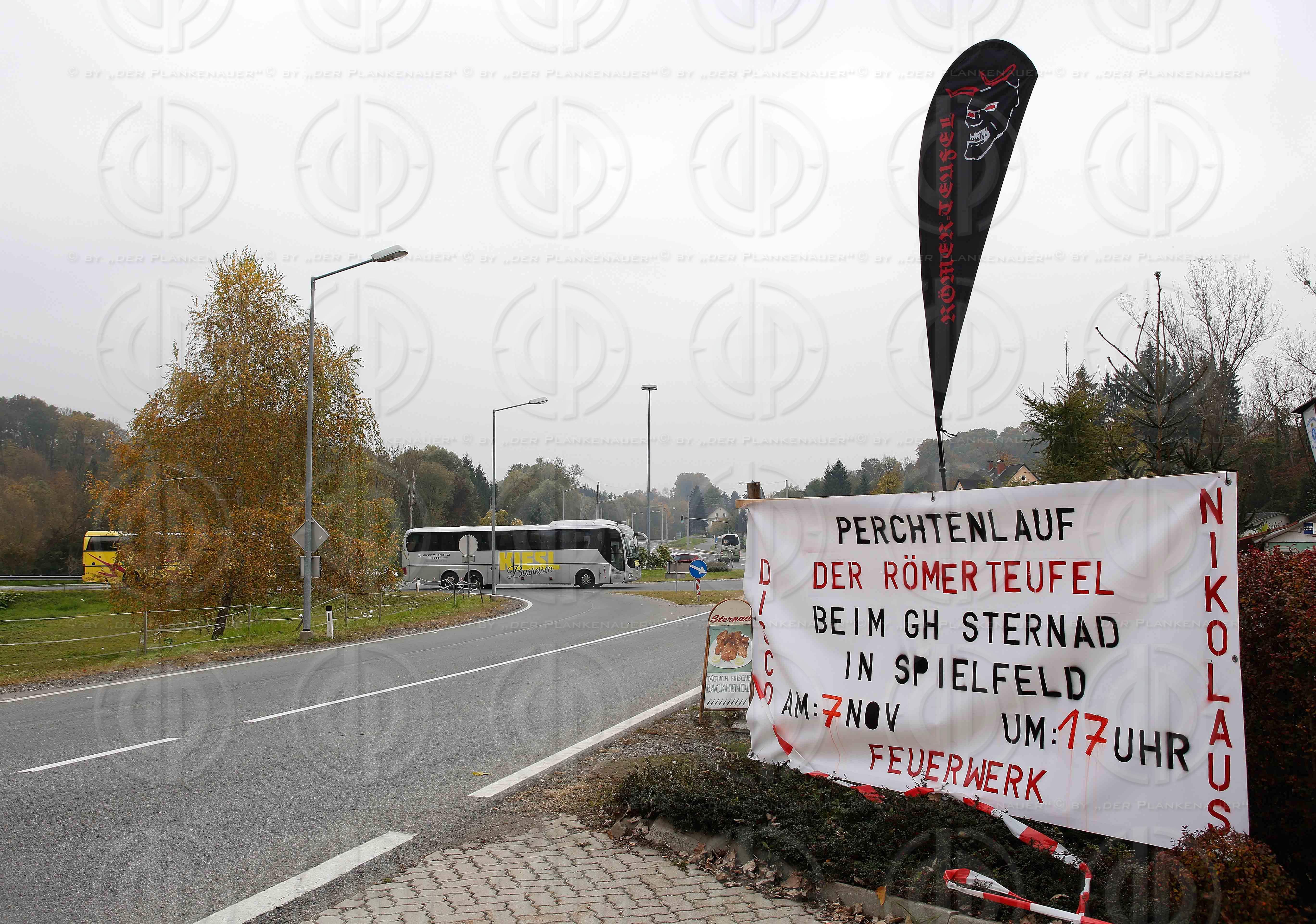 Fluechlingstragoedie an der Grenze in Strass-Spielfeld