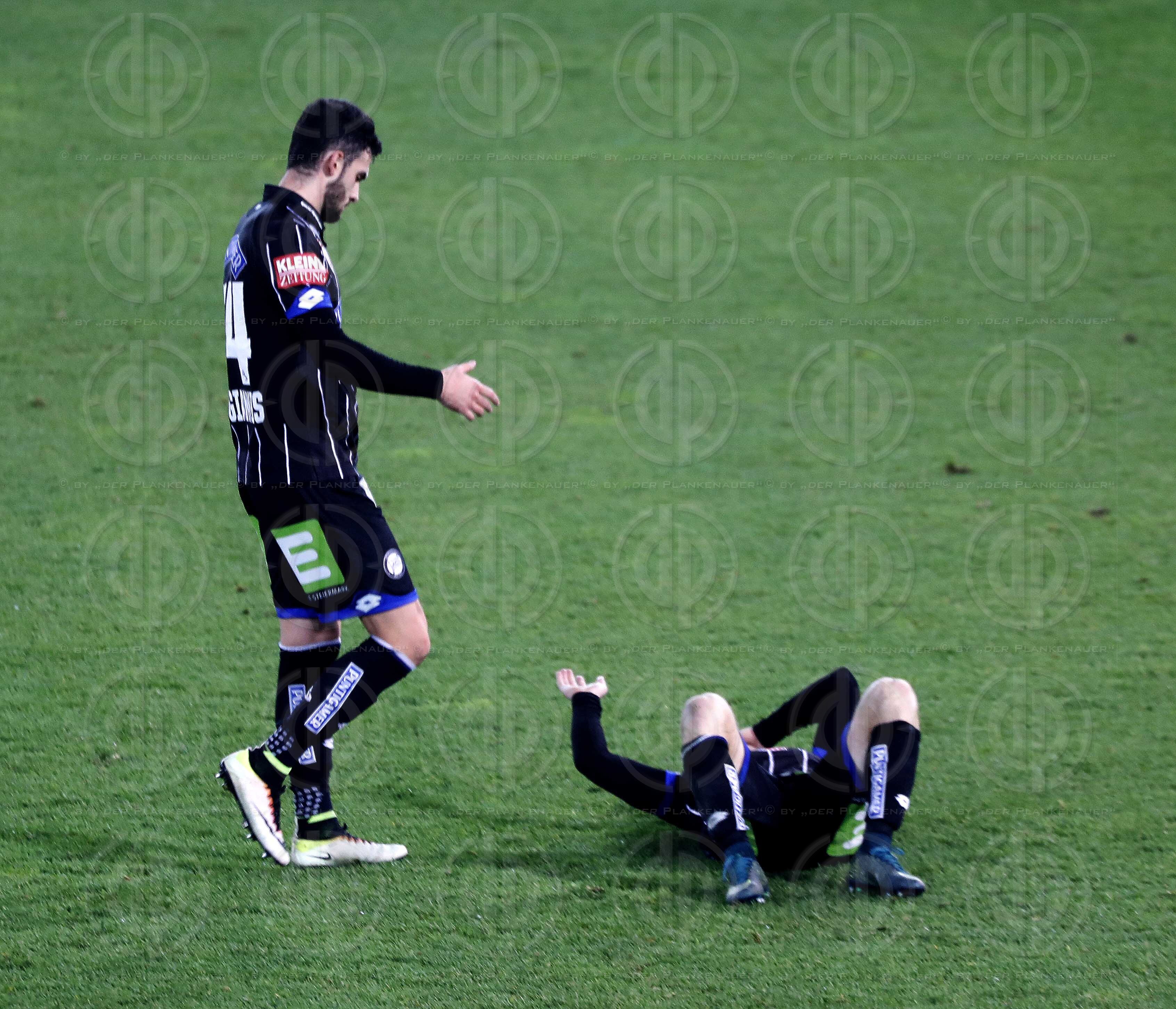 SK Sturm vs. SKN St. Poelten (1:2)