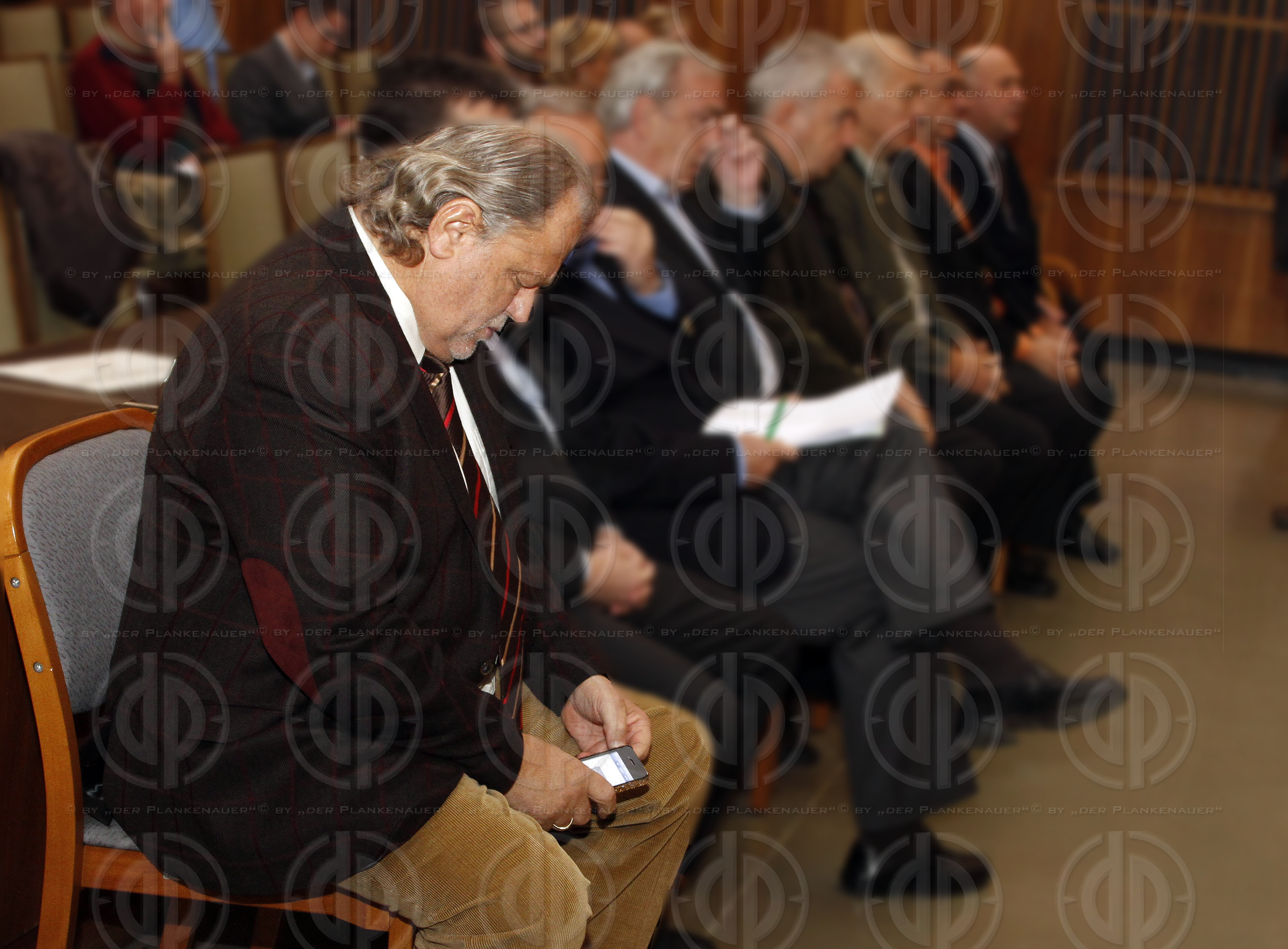 Strafverfahren gegen Hannes KARTNIG u.a.