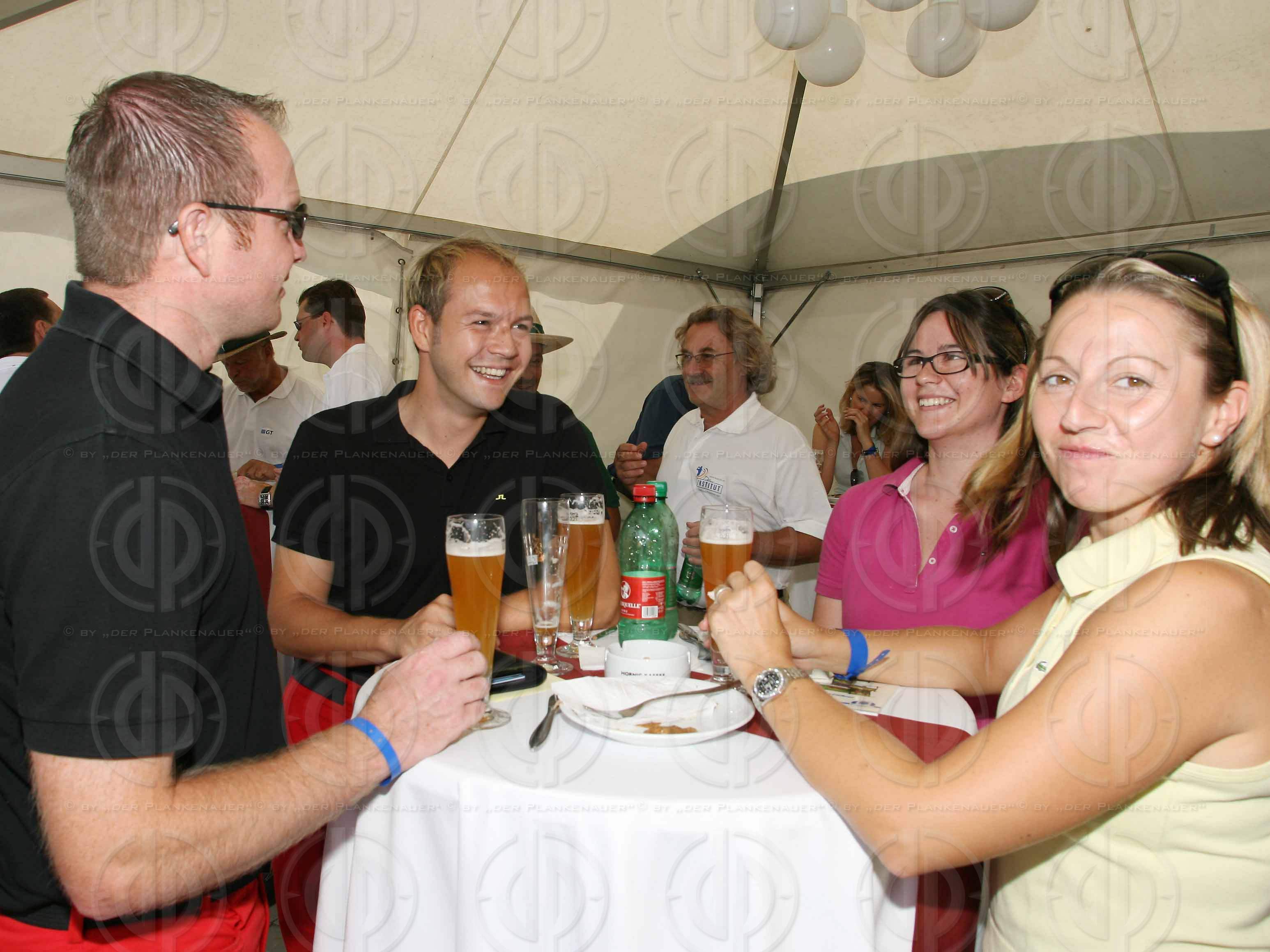 Das Institut-Charity Golf Einladungsturnier-Registrierung