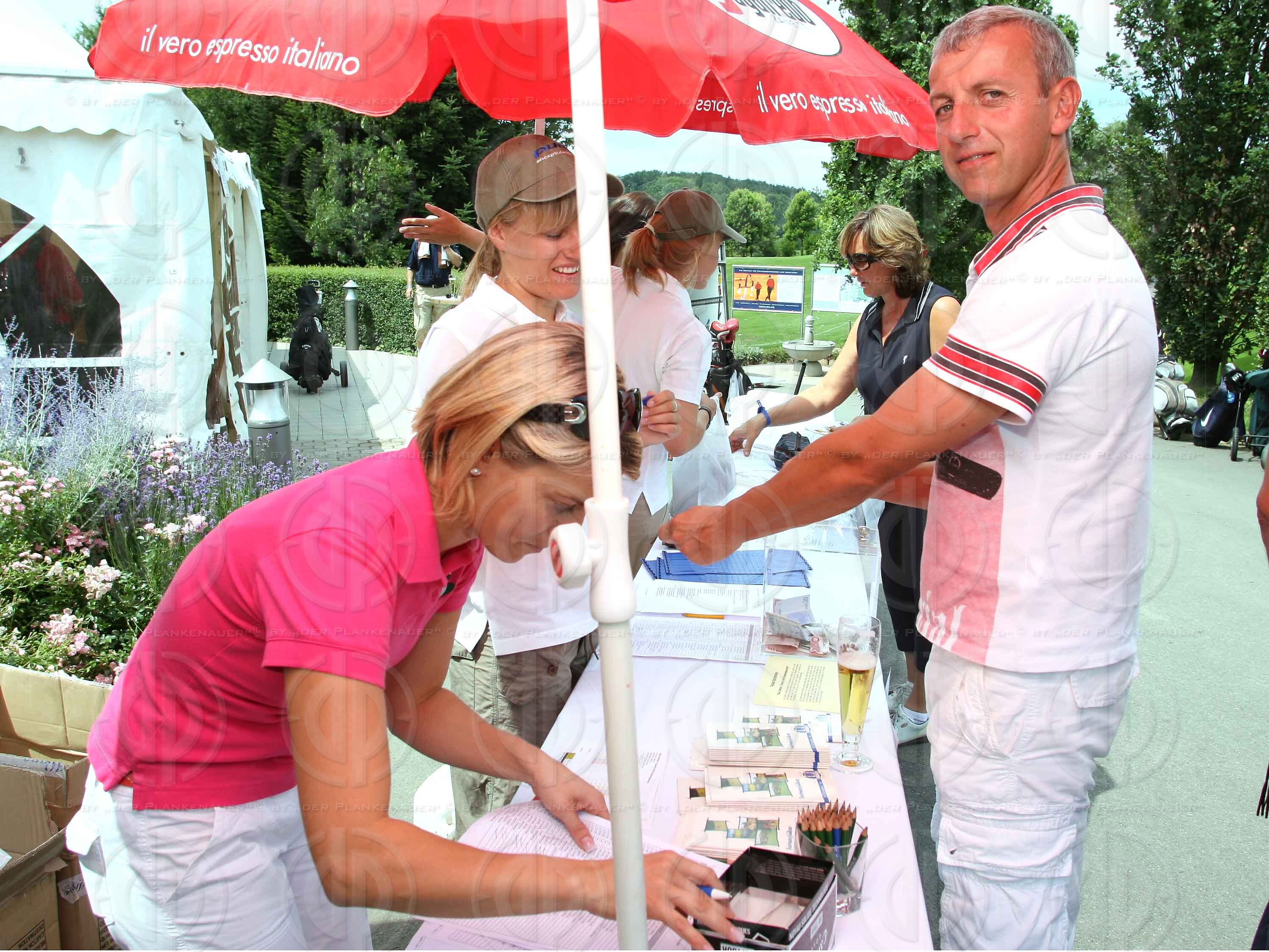 Das Institut-Charity Golf Einladungsturnier-Registrierung