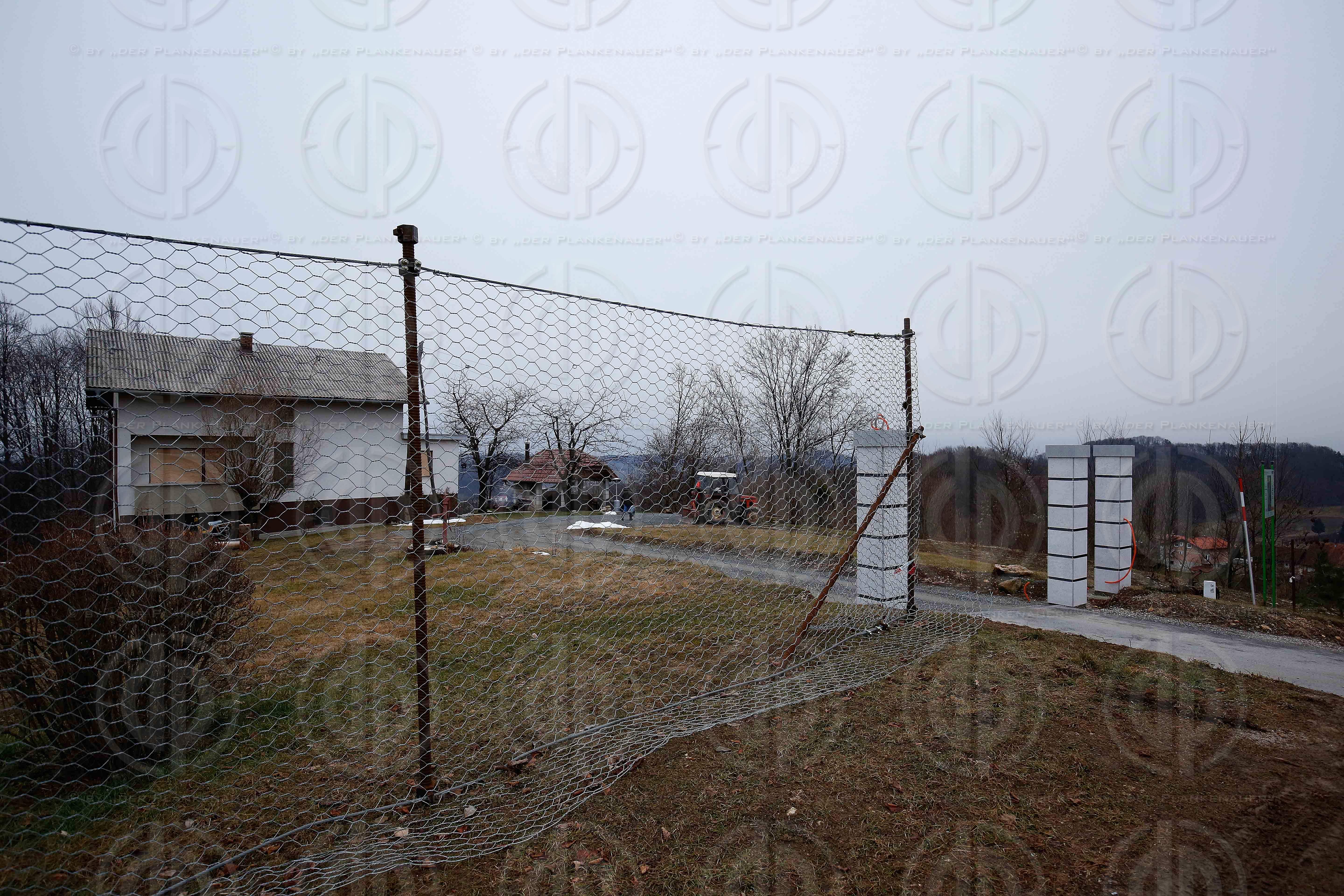 Zaun an der Suedgrenze zu Slowenien