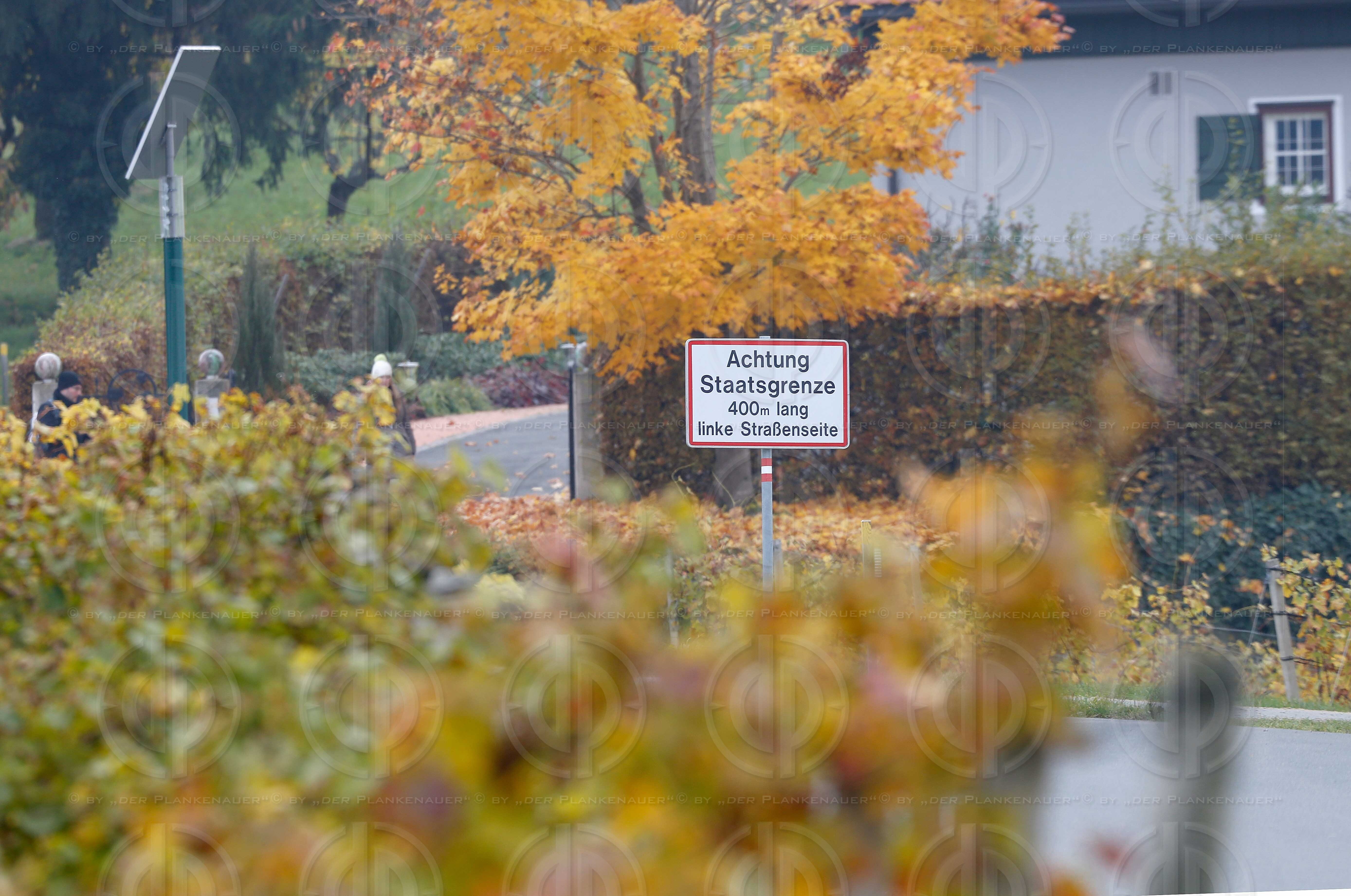 Grenze in Strass-Spielfeld