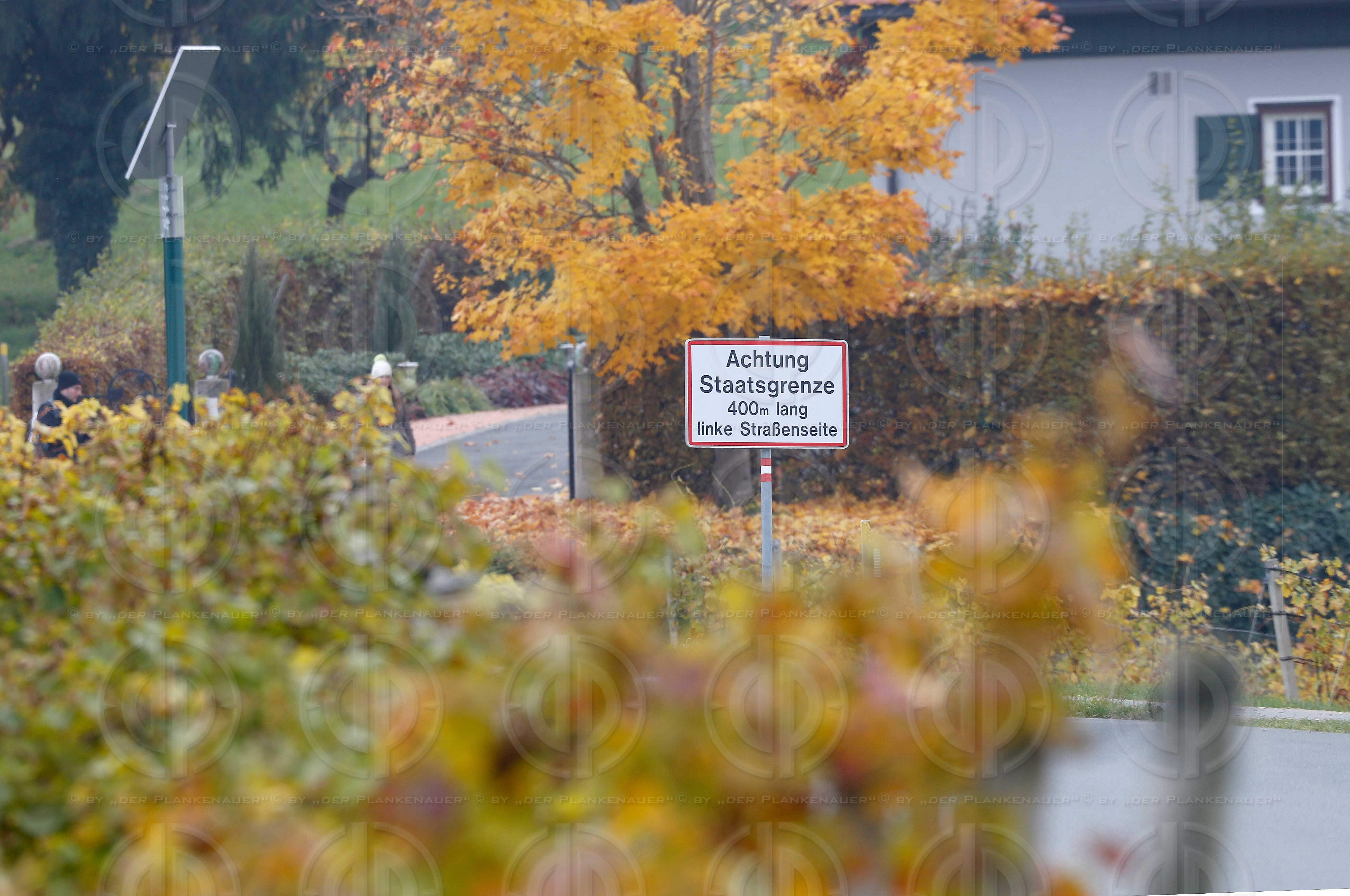 Grenze in Strass-Spielfeld