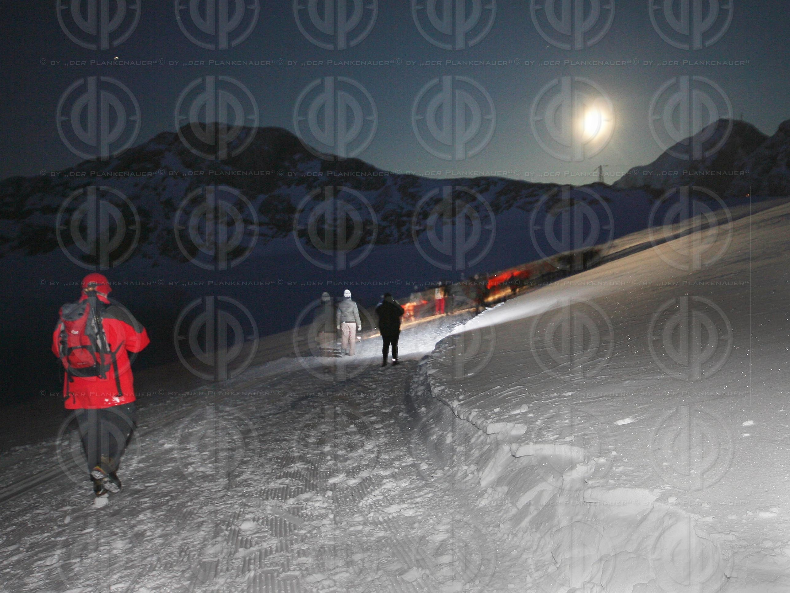 Mondscheinwandern am Dachsteingletscher