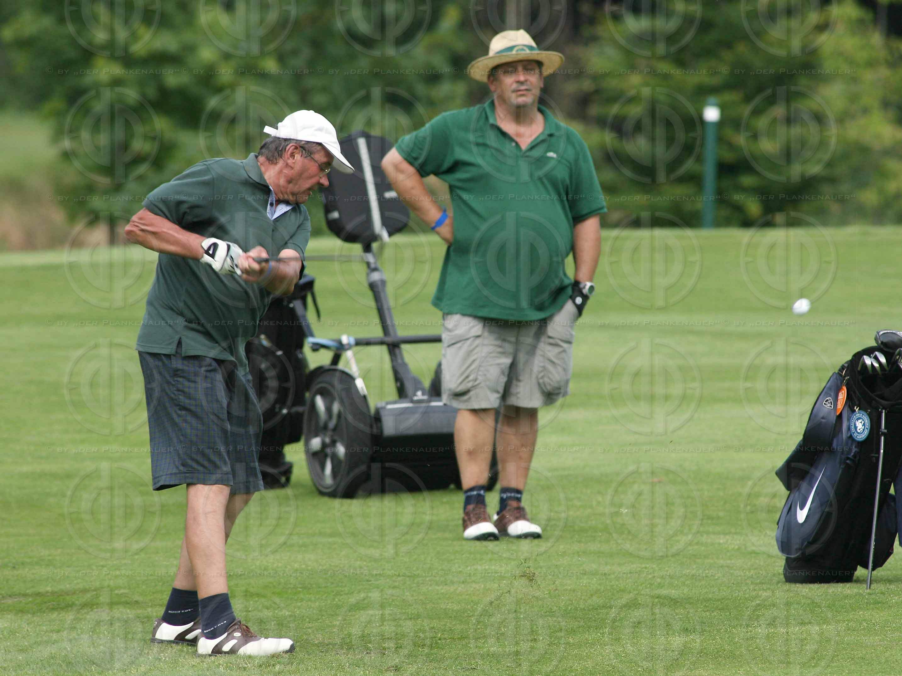 Das Institut-Charity Golf Einladungsturnier-Bewerb
