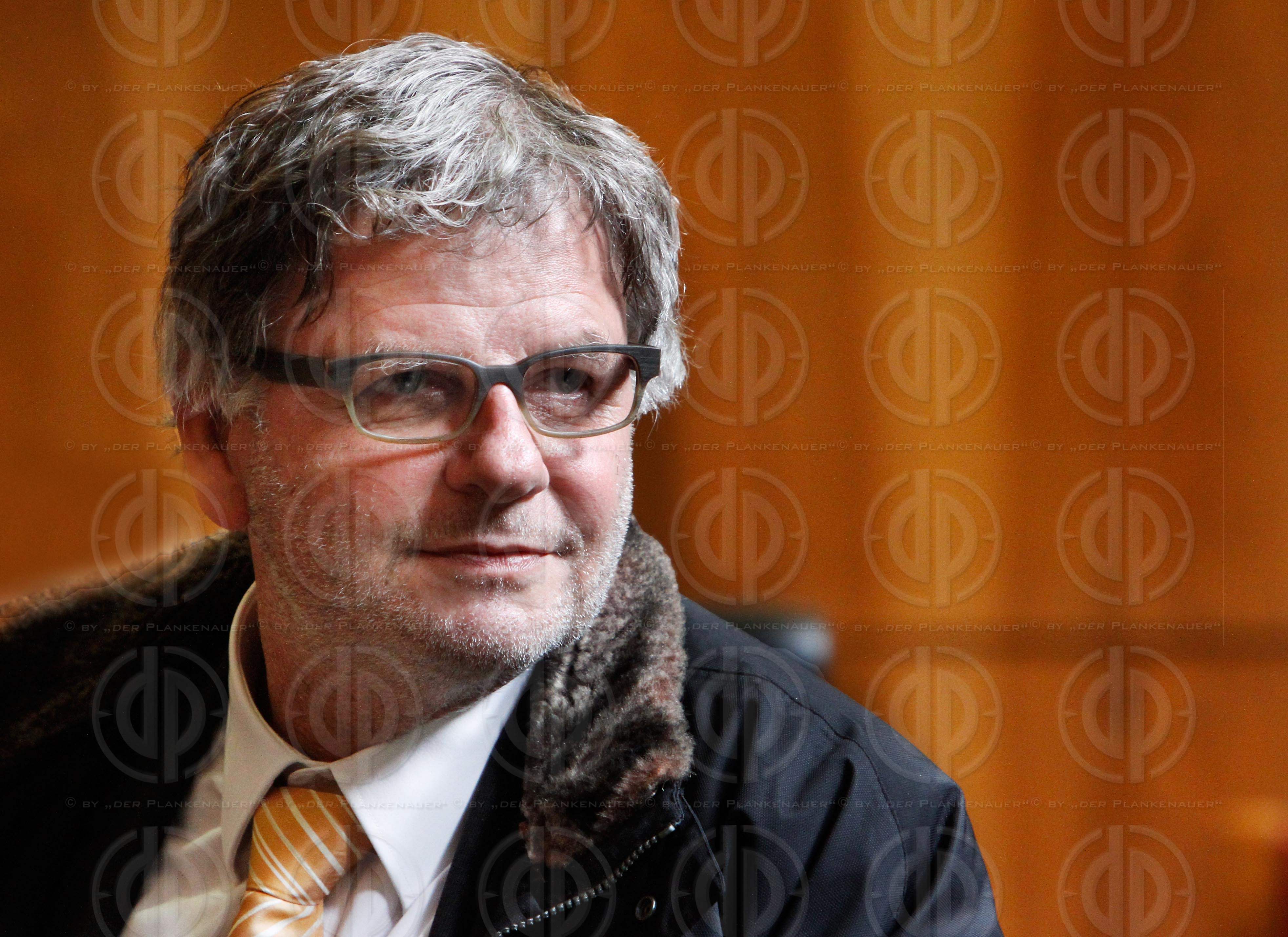 Strafverfahren gegen Hannes KARTNIG u.a.