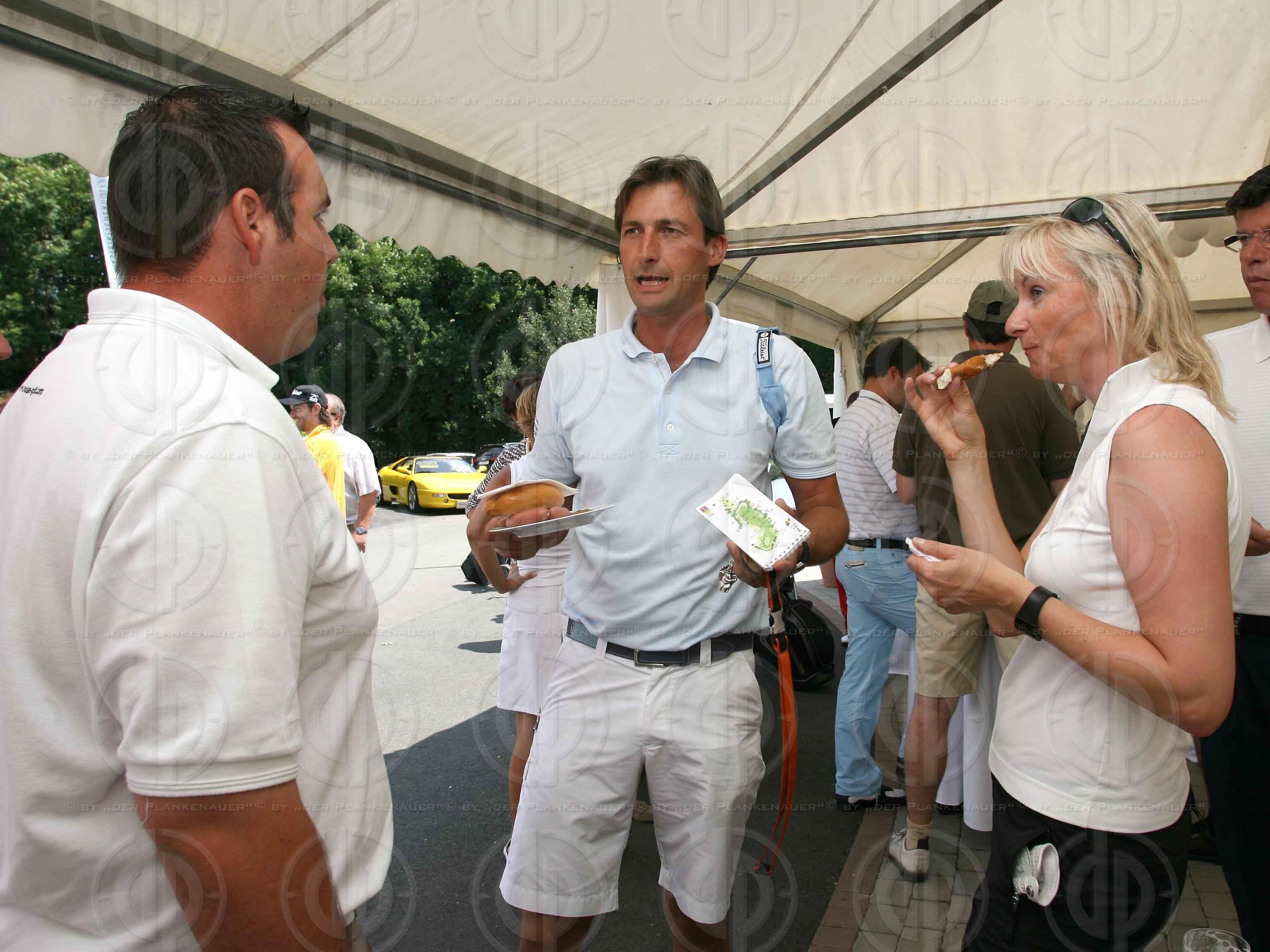 Das Institut-Charity Golf Einladungsturnier-Registrierung