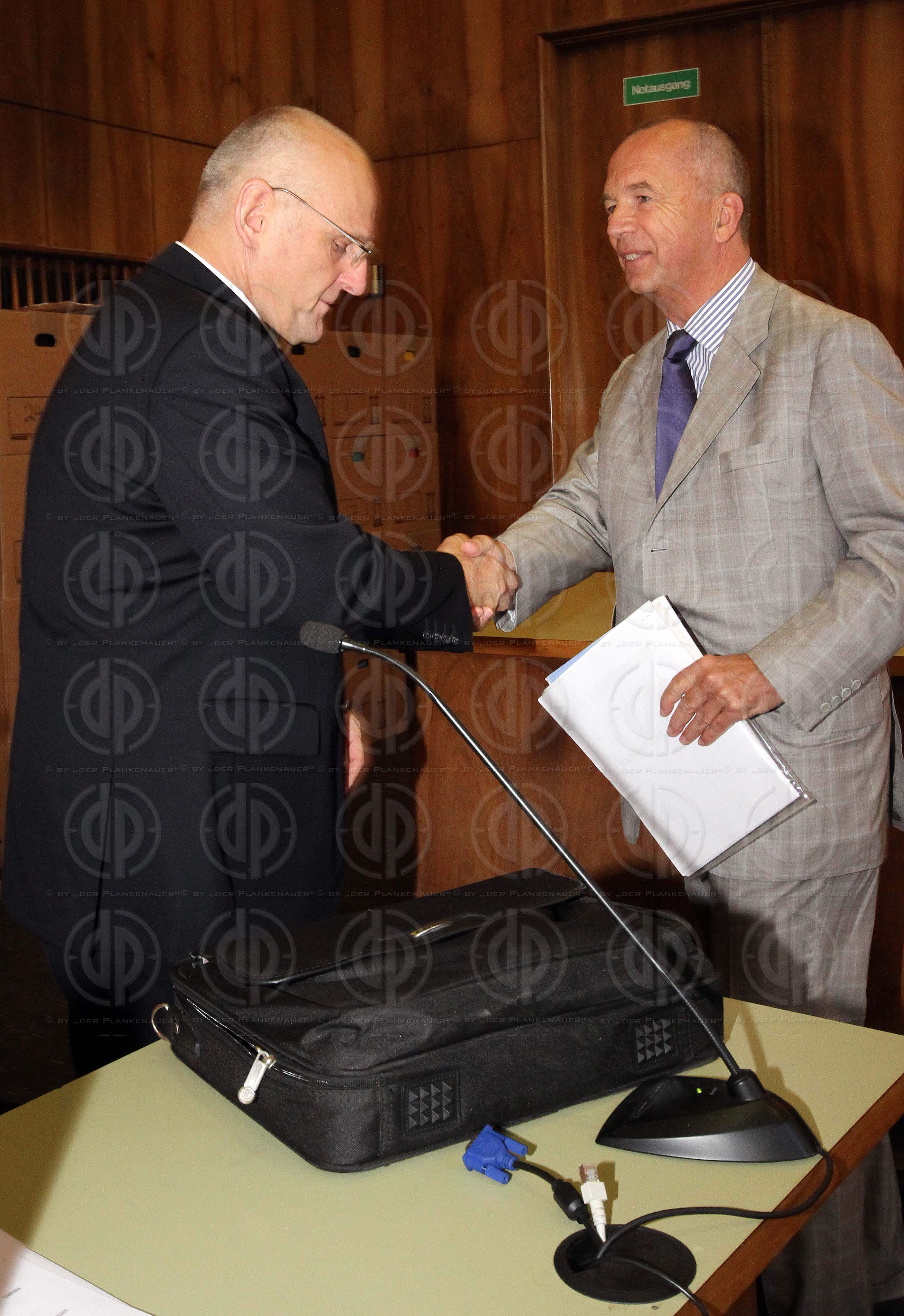 Strafverfahren gegen Hannes KARTNIG u.a.